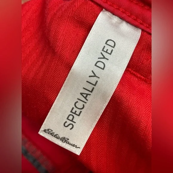 Eddie Bauer red high rise cotton stretch casual shorts. Women’s size 8 - Picture 12 of 16